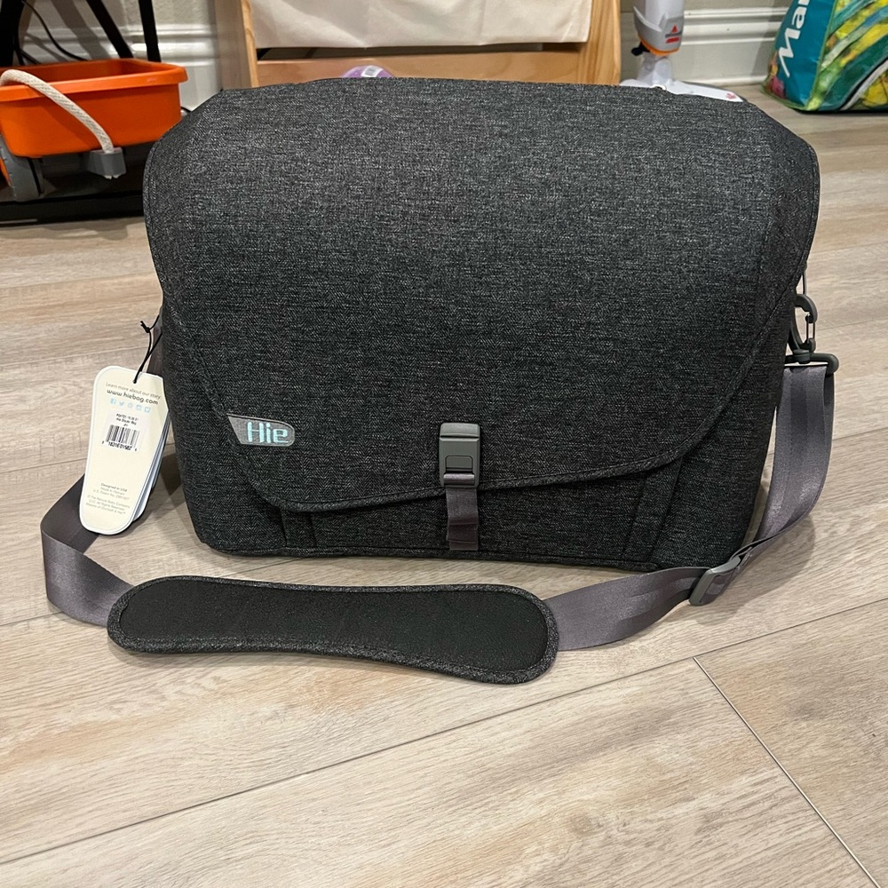 ❤️sold❤️ Grovia Hie V2 diaper bag